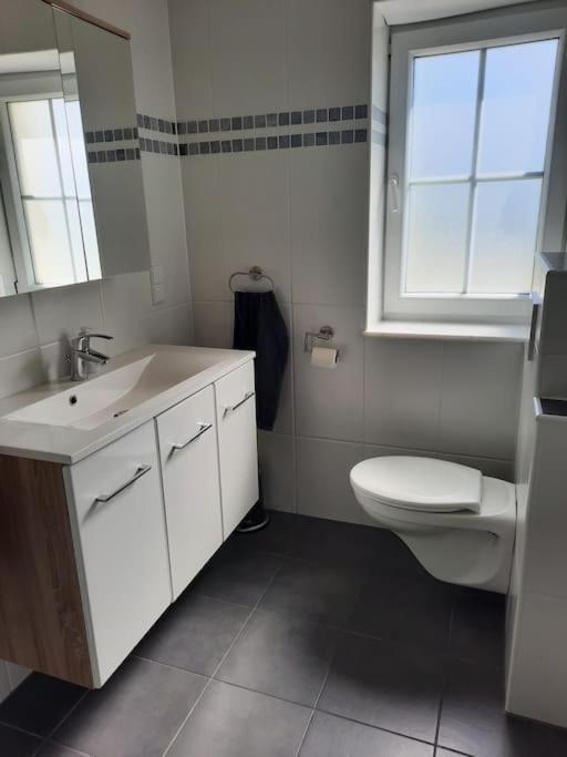 Stilvolle 2-Zimmer-Wohnung, 75Qm In Lohr Am Main Luaran gambar